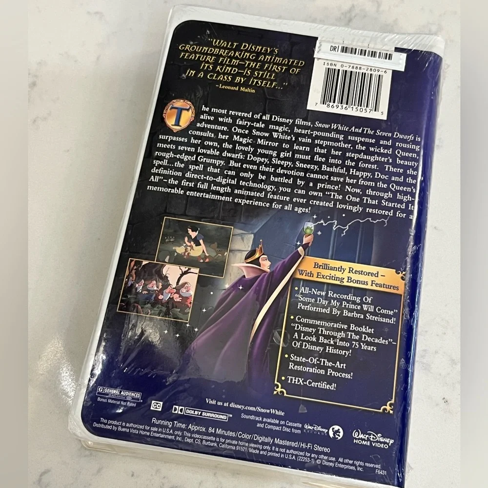 Walt Disney Snow White and the Seven Dwarfs Platinum Edition VHS - Picture 3 of 3